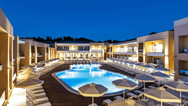 White Olive Elite Laganas